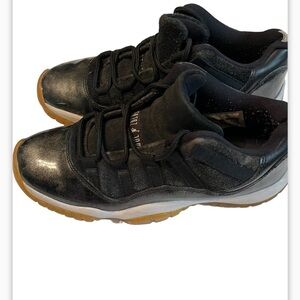 Nike Air Jordan 11 Retro Low Barons Youth Boys Size 6Y/7.5W Black (528896-010)GS